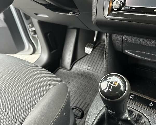 Сірий Фольксваген Кадді, об'ємом двигуна 1.6 л та пробігом 277 тис. км за 12500 $, фото 47 на Automoto.ua