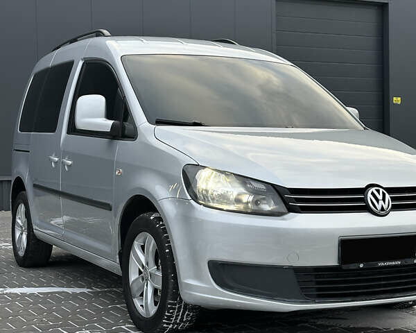 Сірий Фольксваген Кадді, об'ємом двигуна 1.6 л та пробігом 220 тис. км за 13200 $, фото 21 на Automoto.ua