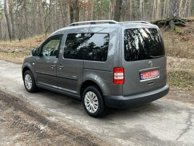 Серый Фольксваген Кадди, объемом двигателя 1.6 л и пробегом 196 тыс. км за 11300 $, фото 4 на Automoto.ua