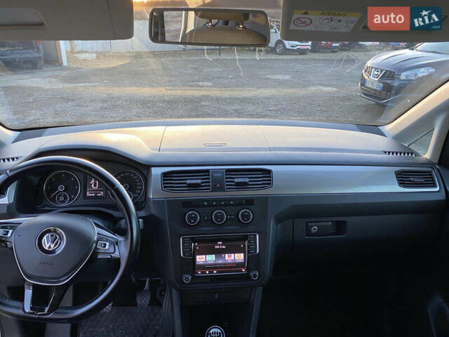 Серый Фольксваген Кадди, объемом двигателя 2 л и пробегом 214 тыс. км за 15700 $, фото 27 на Automoto.ua