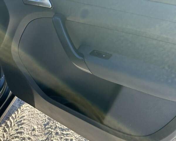 Серый Фольксваген Кадди, объемом двигателя 1.6 л и пробегом 192 тыс. км за 16000 $, фото 12 на Automoto.ua