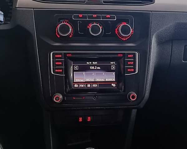 Серый Фольксваген Кадди, объемом двигателя 1.97 л и пробегом 260 тыс. км за 15000 $, фото 20 на Automoto.ua