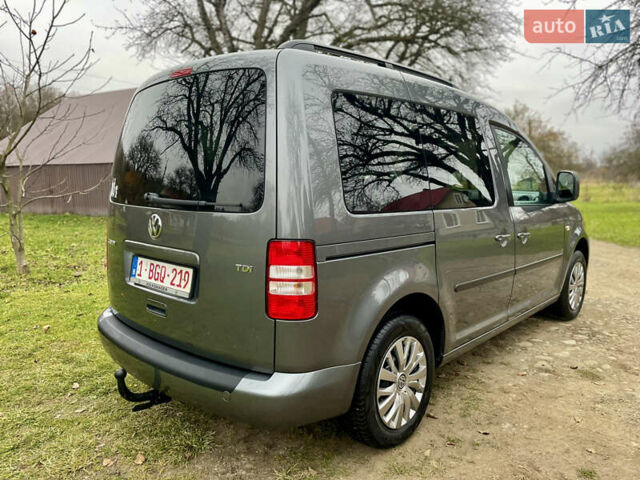 Серый Фольксваген Кадди, объемом двигателя 1.6 л и пробегом 243 тыс. км за 11950 $, фото 5 на Automoto.ua