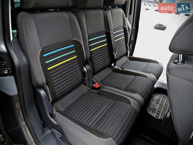 Серый Фольксваген Кадди, объемом двигателя 1.6 л и пробегом 195 тыс. км за 11500 $, фото 16 на Automoto.ua