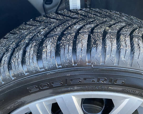 Серый Фольксваген Кадди, объемом двигателя 2 л и пробегом 214 тыс. км за 15700 $, фото 26 на Automoto.ua