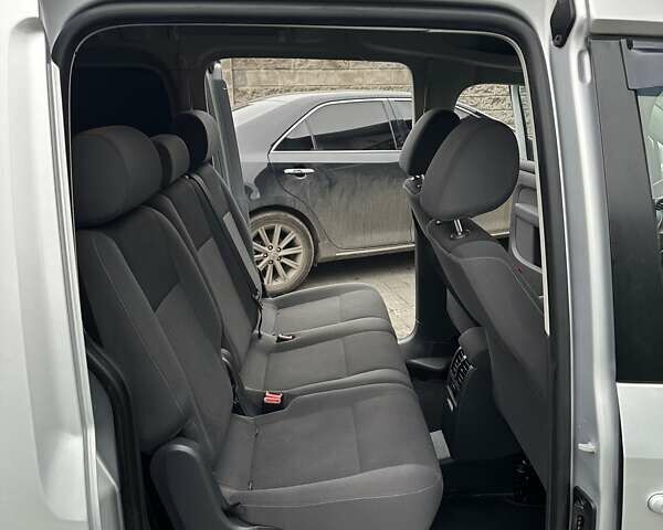 Сірий Фольксваген Кадді, об'ємом двигуна 1.6 л та пробігом 277 тис. км за 12500 $, фото 21 на Automoto.ua