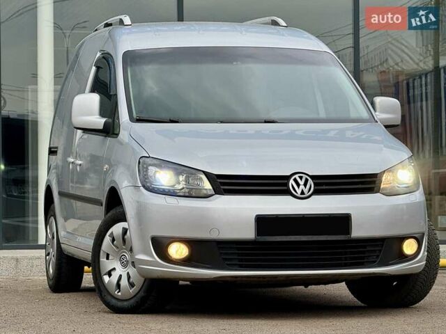 Серый Фольксваген Кадди, объемом двигателя 1.97 л и пробегом 230 тыс. км за 10800 $, фото 24 на Automoto.ua