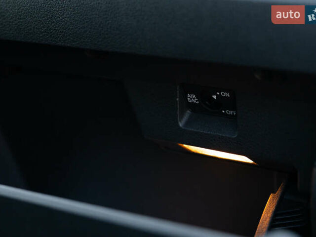 Серый Фольксваген Кадди, объемом двигателя 2 л и пробегом 231 тыс. км за 24800 $, фото 77 на Automoto.ua