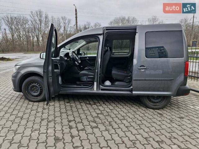 Сірий Фольксваген Кадді, об'ємом двигуна 1.97 л та пробігом 212 тис. км за 14000 $, фото 8 на Automoto.ua