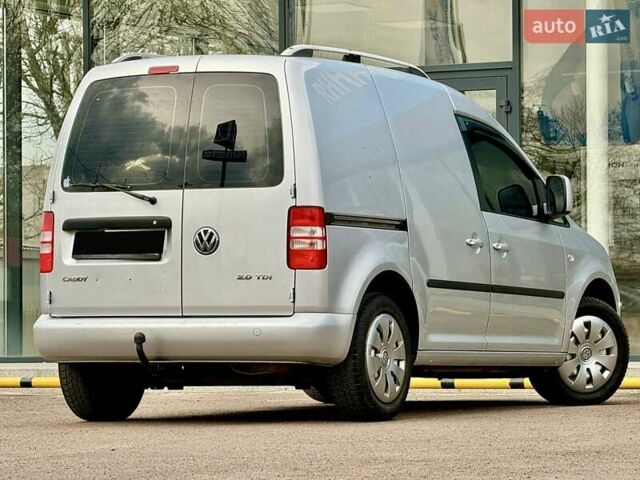 Серый Фольксваген Кадди, объемом двигателя 1.97 л и пробегом 230 тыс. км за 10800 $, фото 41 на Automoto.ua