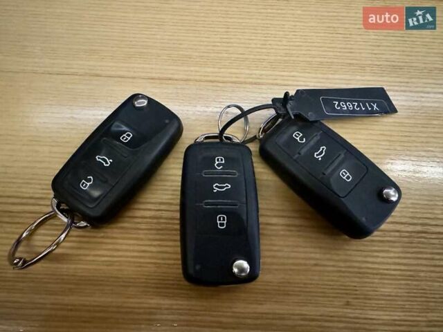 Серый Фольксваген Кадди, объемом двигателя 1.97 л и пробегом 230 тыс. км за 10800 $, фото 60 на Automoto.ua