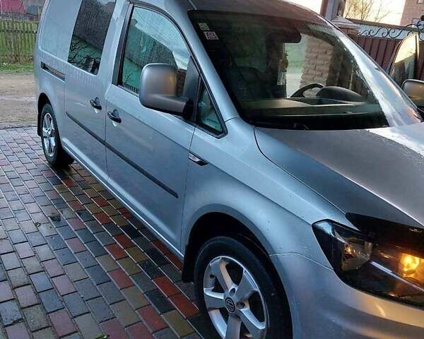 Сірий Фольксваген Кадді, об'ємом двигуна 1.97 л та пробігом 195 тис. км за 13000 $, фото 1 на Automoto.ua