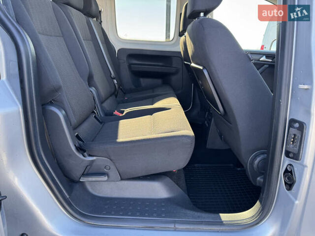 Серый Фольксваген Кадди, объемом двигателя 2 л и пробегом 274 тыс. км за 16300 $, фото 40 на Automoto.ua