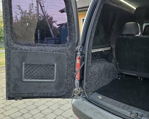 Серый Фольксваген Кадди, объемом двигателя 2 л и пробегом 235 тыс. км за 17000 $, фото 25 на Automoto.ua