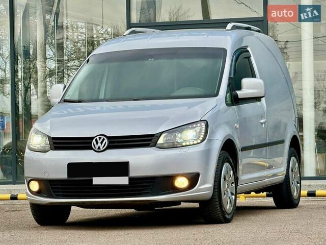 Серый Фольксваген Кадди, объемом двигателя 1.97 л и пробегом 230 тыс. км за 10800 $, фото 7 на Automoto.ua