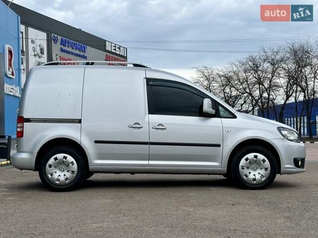 Серый Фольксваген Кадди, объемом двигателя 1.97 л и пробегом 230 тыс. км за 10800 $, фото 4 на Automoto.ua