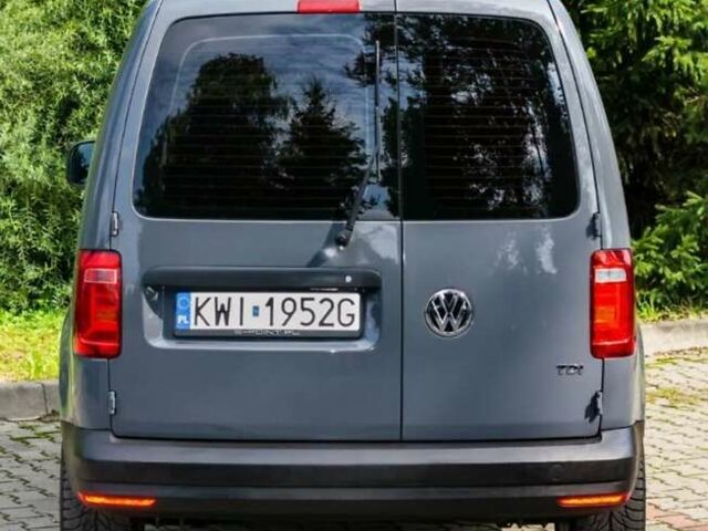 Сірий Фольксваген Кадді, об'ємом двигуна 2 л та пробігом 175 тис. км за 12500 $, фото 7 на Automoto.ua