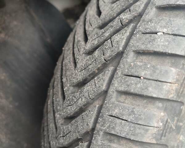 Серый Фольксваген Кадди, объемом двигателя 1.97 л и пробегом 276 тыс. км за 15000 $, фото 15 на Automoto.ua