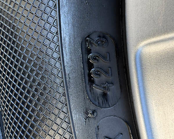 Серый Фольксваген Кадди, объемом двигателя 2 л и пробегом 274 тыс. км за 16300 $, фото 56 на Automoto.ua