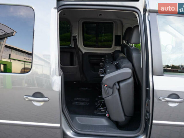 Серый Фольксваген Кадди, объемом двигателя 2 л и пробегом 231 тыс. км за 24800 $, фото 85 на Automoto.ua