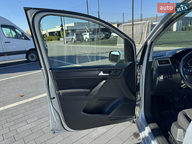 Серый Фольксваген Кадди, объемом двигателя 2 л и пробегом 274 тыс. км за 16300 $, фото 18 на Automoto.ua