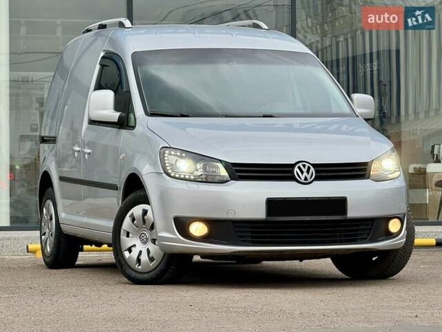 Серый Фольксваген Кадди, объемом двигателя 1.97 л и пробегом 230 тыс. км за 10800 $, фото 21 на Automoto.ua