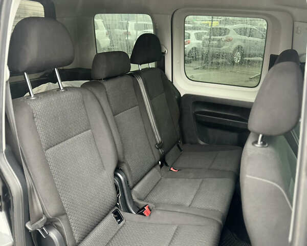 Серый Фольксваген Кадди, объемом двигателя 1.6 л и пробегом 176 тыс. км за 14700 $, фото 21 на Automoto.ua