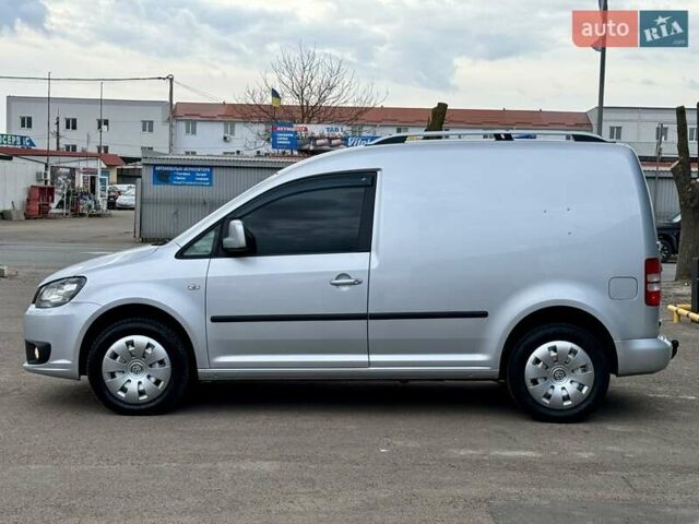 Серый Фольксваген Кадди, объемом двигателя 1.97 л и пробегом 230 тыс. км за 10800 $, фото 1 на Automoto.ua
