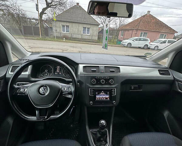 Серый Фольксваген Кадди, объемом двигателя 2 л и пробегом 90 тыс. км за 19999 $, фото 12 на Automoto.ua