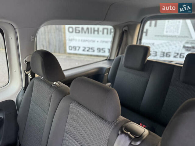 Серый Фольксваген Кадди, объемом двигателя 2 л и пробегом 230 тыс. км за 16950 $, фото 26 на Automoto.ua