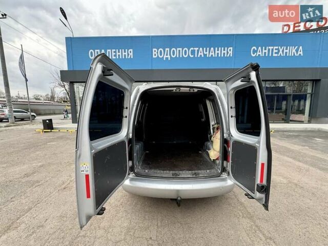 Серый Фольксваген Кадди, объемом двигателя 1.97 л и пробегом 230 тыс. км за 10800 $, фото 53 на Automoto.ua