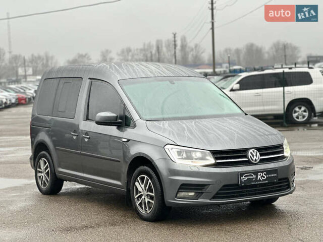 Серый Фольксваген Кадди, объемом двигателя 1.6 л и пробегом 176 тыс. км за 14700 $, фото 7 на Automoto.ua