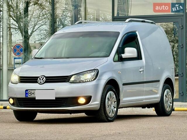 Серый Фольксваген Кадди, объемом двигателя 1.97 л и пробегом 230 тыс. км за 10800 $, фото 8 на Automoto.ua