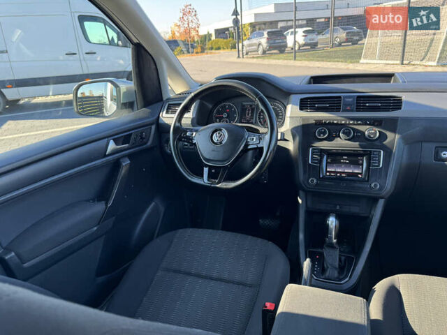 Серый Фольксваген Кадди, объемом двигателя 2 л и пробегом 274 тыс. км за 16300 $, фото 43 на Automoto.ua