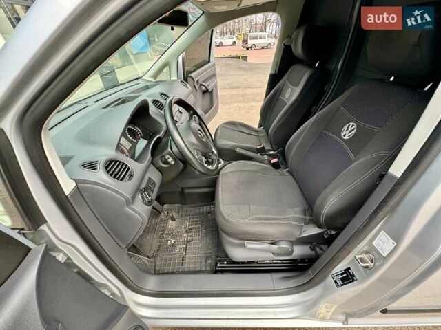 Серый Фольксваген Кадди, объемом двигателя 1.97 л и пробегом 230 тыс. км за 10800 $, фото 46 на Automoto.ua