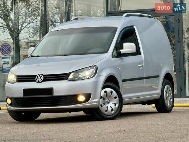 Серый Фольксваген Кадди, объемом двигателя 1.97 л и пробегом 230 тыс. км за 10800 $, фото 15 на Automoto.ua