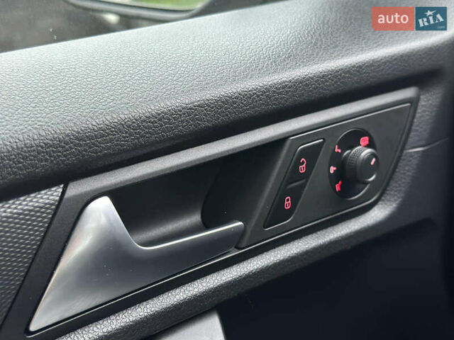 Сірий Фольксваген Кадді, об'ємом двигуна 2 л та пробігом 227 тис. км за 16450 $, фото 54 на Automoto.ua