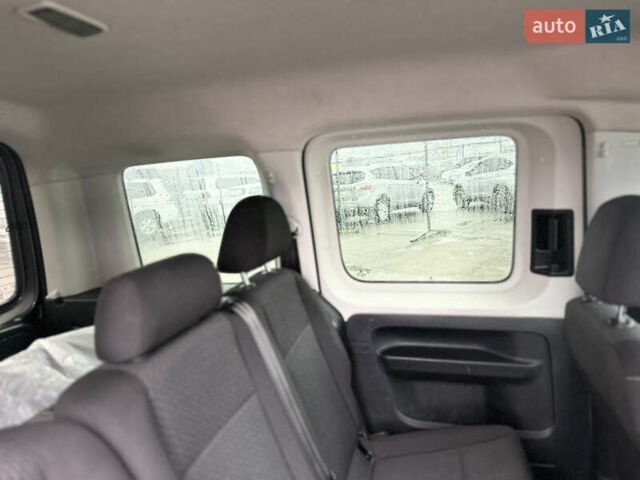 Серый Фольксваген Кадди, объемом двигателя 1.6 л и пробегом 176 тыс. км за 14700 $, фото 20 на Automoto.ua