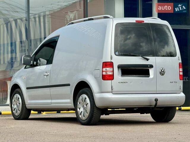Серый Фольксваген Кадди, объемом двигателя 1.97 л и пробегом 230 тыс. км за 10800 $, фото 31 на Automoto.ua