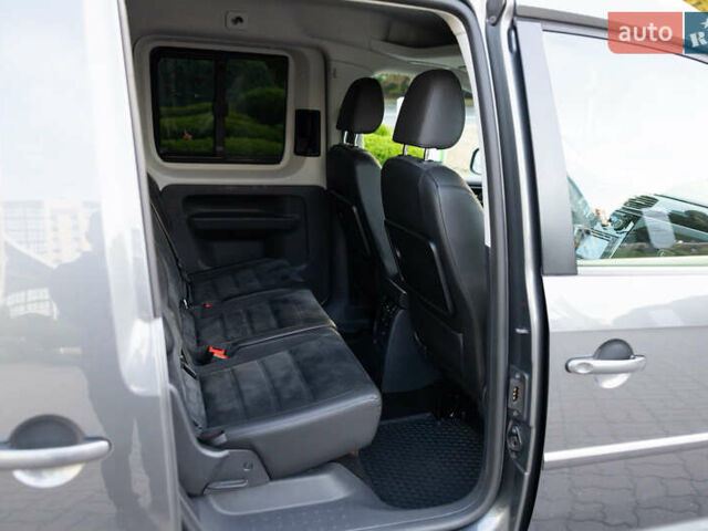 Серый Фольксваген Кадди, объемом двигателя 2 л и пробегом 231 тыс. км за 24800 $, фото 80 на Automoto.ua