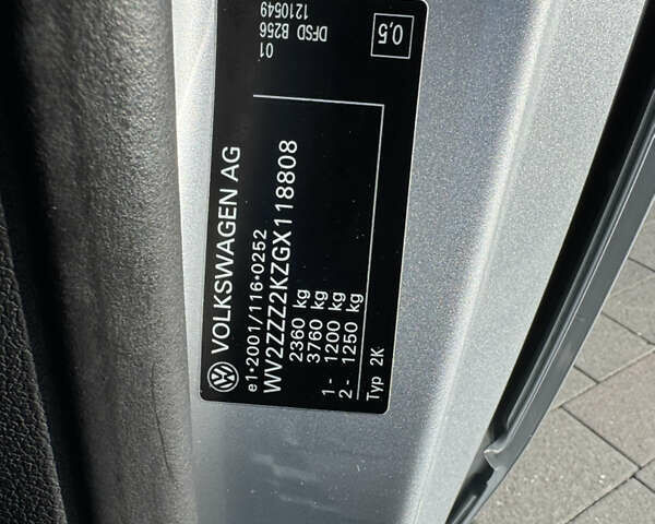 Серый Фольксваген Кадди, объемом двигателя 2 л и пробегом 274 тыс. км за 16300 $, фото 33 на Automoto.ua