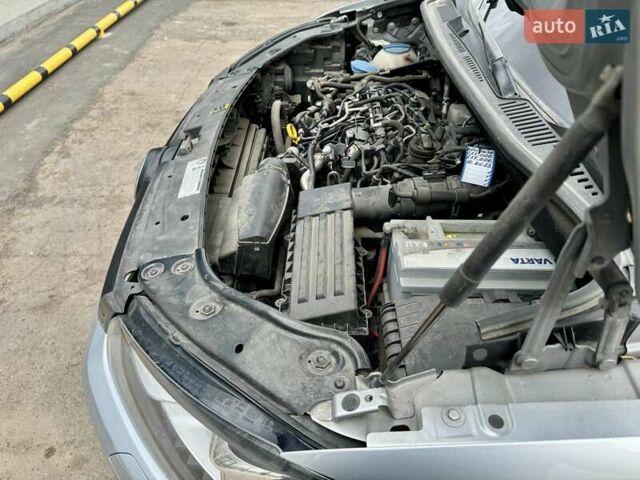 Серый Фольксваген Кадди, объемом двигателя 1.97 л и пробегом 230 тыс. км за 10800 $, фото 61 на Automoto.ua