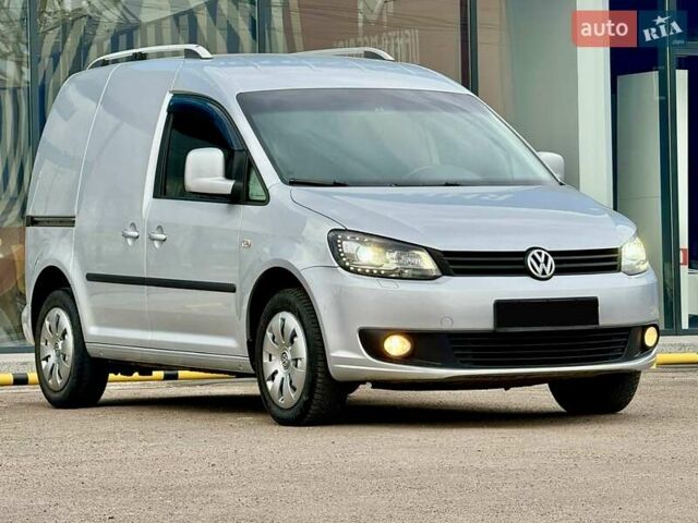 Серый Фольксваген Кадди, объемом двигателя 1.97 л и пробегом 230 тыс. км за 10800 $, фото 10 на Automoto.ua