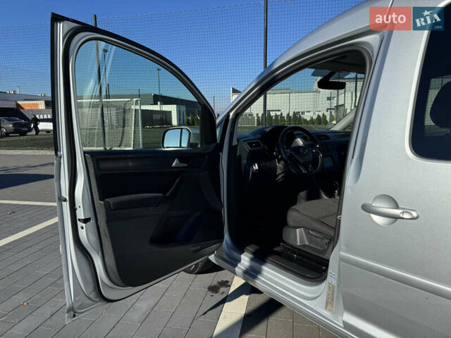 Серый Фольксваген Кадди, объемом двигателя 2 л и пробегом 274 тыс. км за 16300 $, фото 17 на Automoto.ua