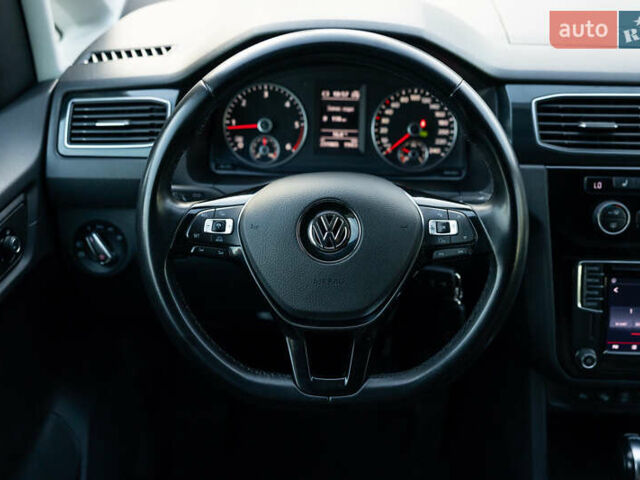 Серый Фольксваген Кадди, объемом двигателя 2 л и пробегом 231 тыс. км за 24800 $, фото 29 на Automoto.ua