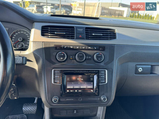 Серый Фольксваген Кадди, объемом двигателя 2 л и пробегом 274 тыс. км за 16300 $, фото 30 на Automoto.ua