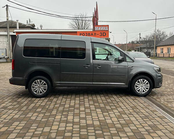 Серый Фольксваген Кадди, объемом двигателя 2 л и пробегом 90 тыс. км за 19999 $, фото 3 на Automoto.ua