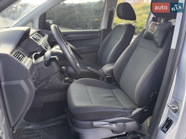 Серый Фольксваген Кадди, объемом двигателя 1.6 л и пробегом 210 тыс. км за 12900 $, фото 13 на Automoto.ua