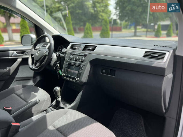 Серый Фольксваген Кадди, объемом двигателя 1.97 л и пробегом 232 тыс. км за 16700 $, фото 24 на Automoto.ua