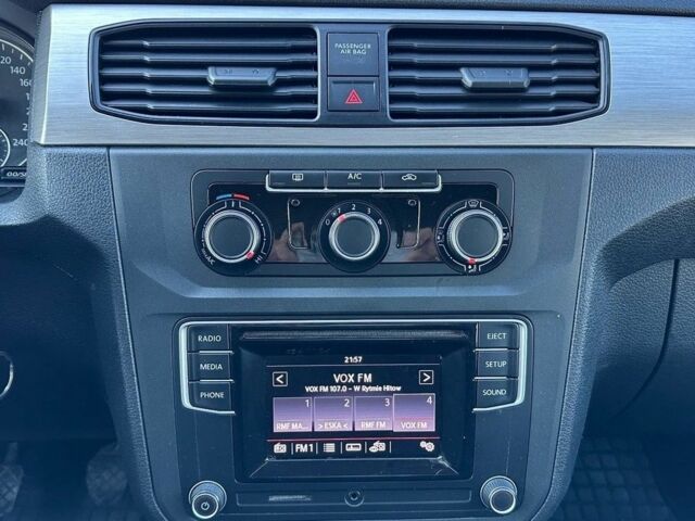 Серый Фольксваген Кадди, объемом двигателя 2 л и пробегом 132 тыс. км за 9200 $, фото 20 на Automoto.ua